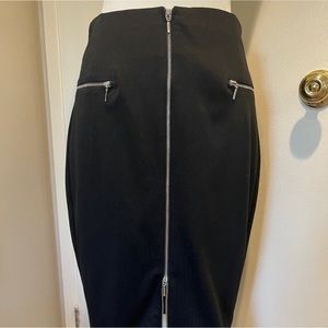 Jennifer Lopez size 8 black skirt with zippers